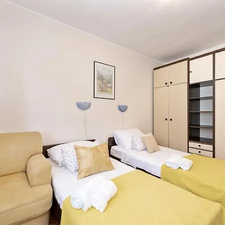 Tara, - Mandalina Апартаменты