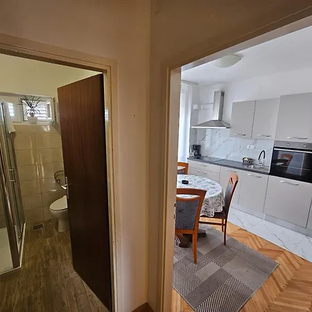 Апартаменты Tara, - Mandalina Шибеник