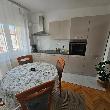 Tara, - Mandalina Шибеник