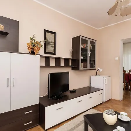 Tara, - Mandalina Апартаменты