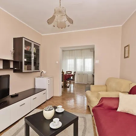 Tara, - Mandalina * Шибеник